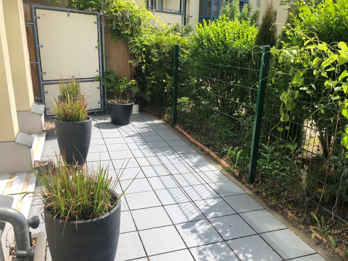 Sonnige Wohnung Im Zentrum Mit Terrasse U Tiefgarage - Netflix & Prime Leipzig Dış mekan fotoğraf