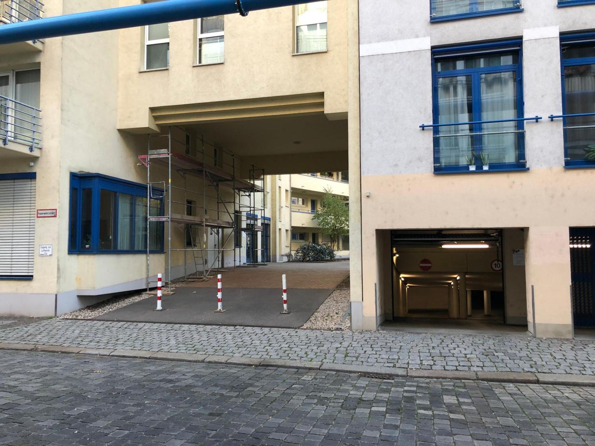 Sonnige Wohnung Im Zentrum Mit Terrasse U Tiefgarage - Netflix & Prime Leipzig Dış mekan fotoğraf